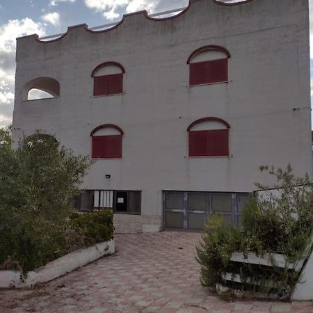 Appartamento In Villa Con Pineta Leporano Exterior foto